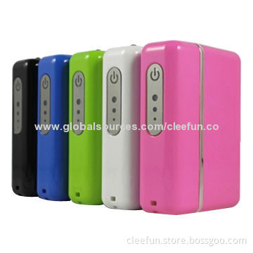 Emergency Mobile Phone Chargers for Business Travel and Outdoor Activities